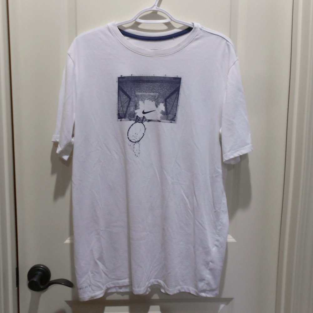 Nike Graphic T-shirt